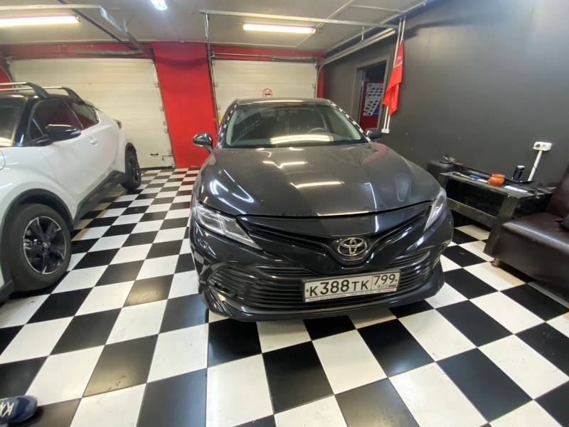 Замена лобового стекла Toyota Camry
