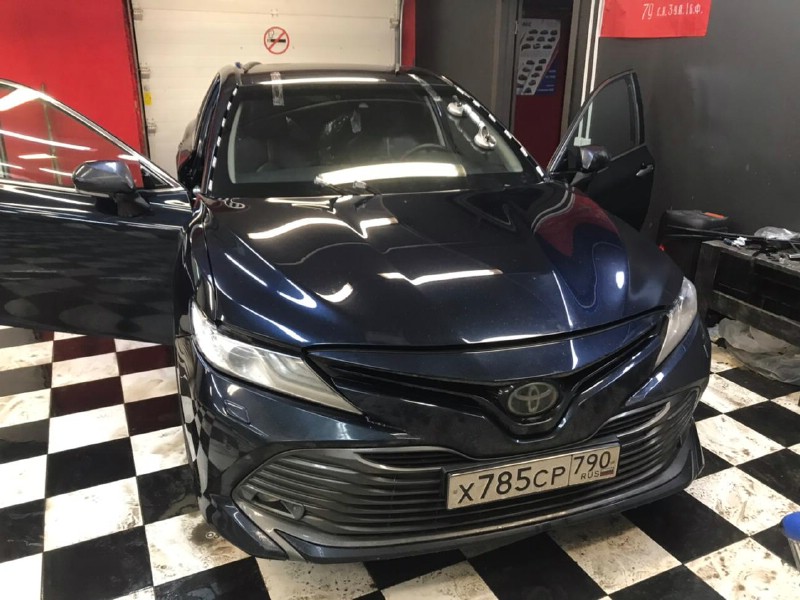 Замена лобового стекла Toyota Camry