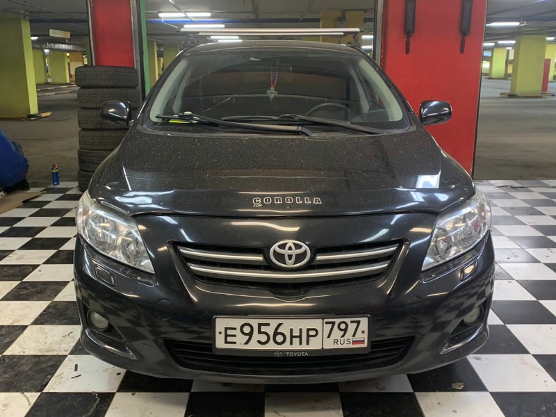 Замена лобового стекла Toyota Corolla