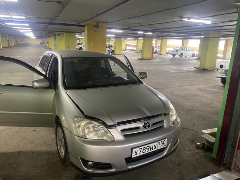 Замена лобоовго стекла Toyota Corolla HB e120