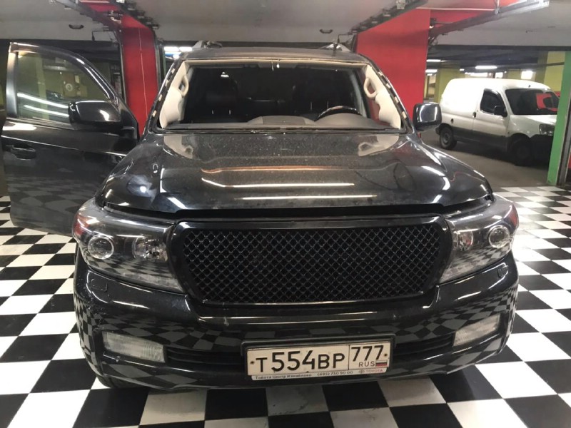 Замена лобового стекла Toyota Land Cruiser 200