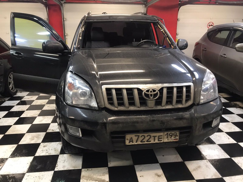 Замена лобового стекла Toyota Land Cruiser Prado 120