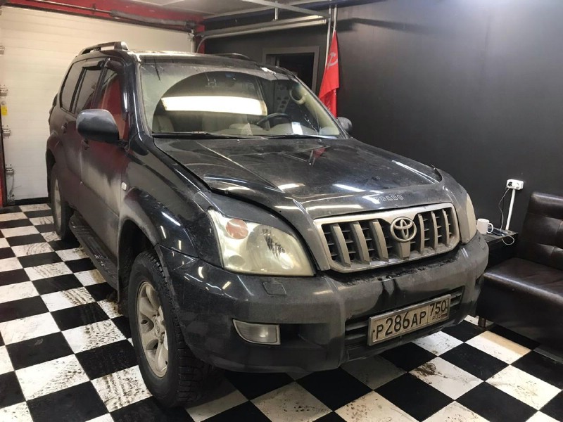 Замена лобового стекла Toyota Land Cruiser Prado 120