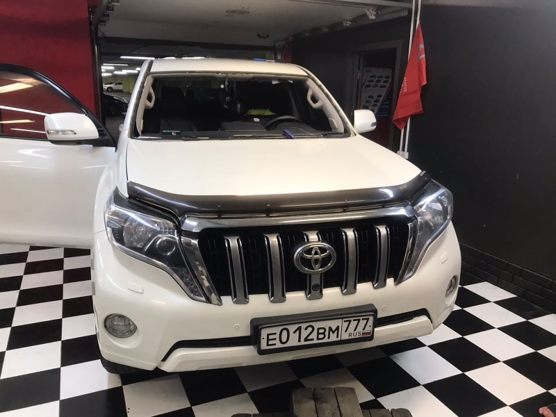 Замена лобового стекла Toyota Land Cruiser Prado