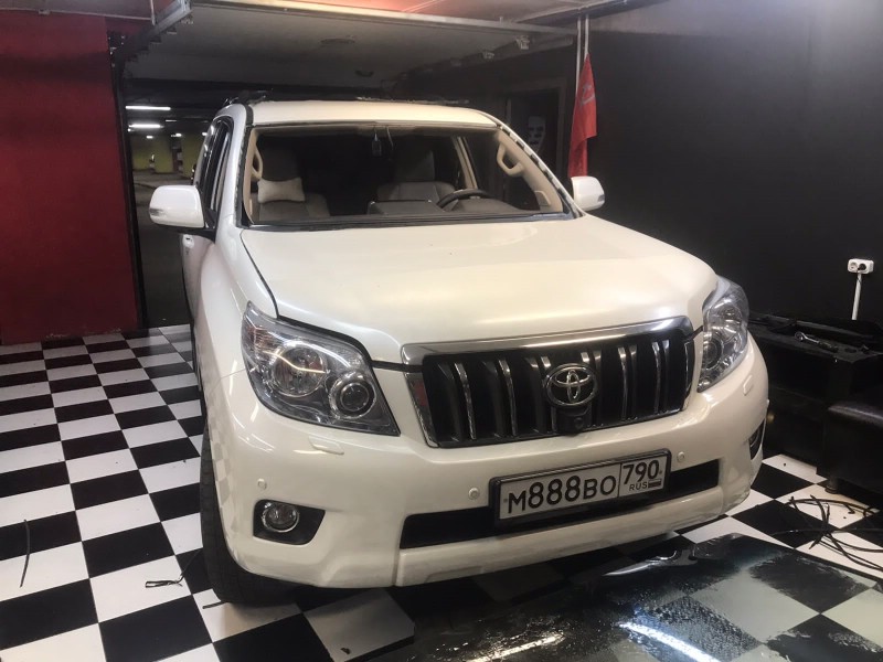 Замена лобового стекла Toyota Land Cruiser Prado