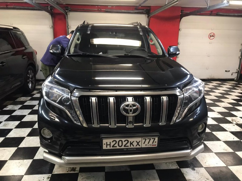 Замена лобового стекла Toyota Land Cruiser Prado