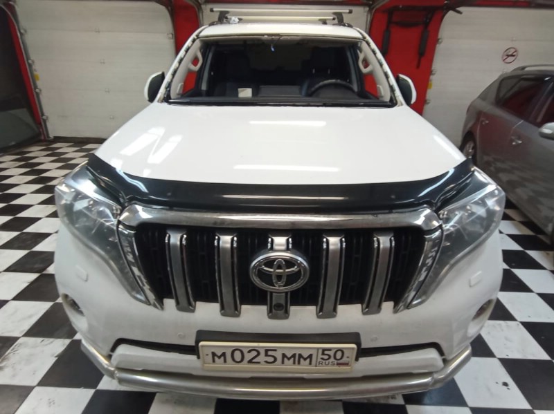 Замена лобового стекла Toyota Land Cruiser Prado