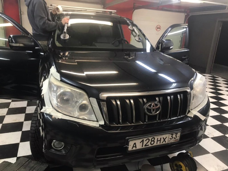 Замена лобового стекла Toyota Land Cruiser Prado