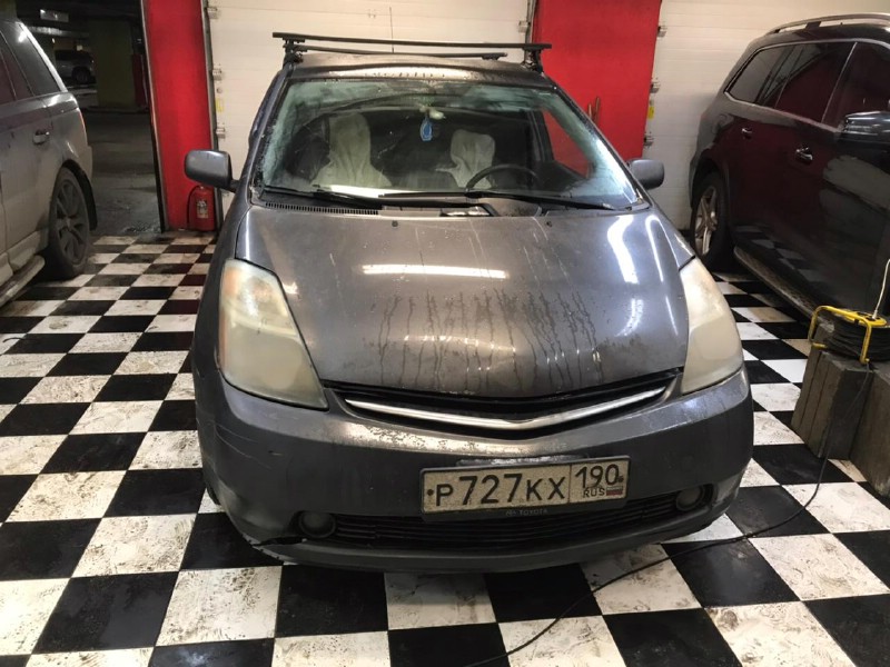 Замена лобового стекла Toyota Prius