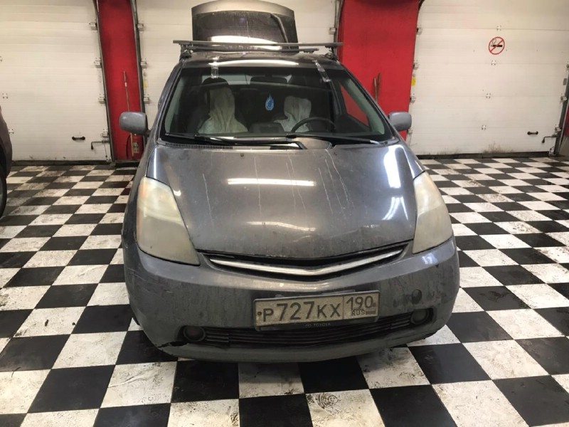 Замена лобового стекла Toyota Prius
