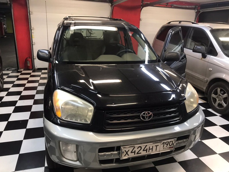 Замена лобового стекла Toyota Rav4