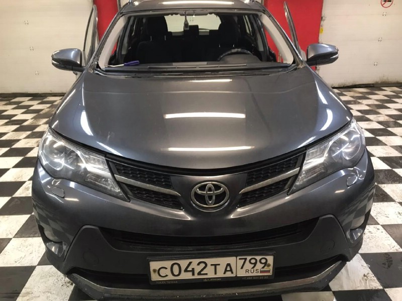 Замена лобового стекла Toyota Rav4