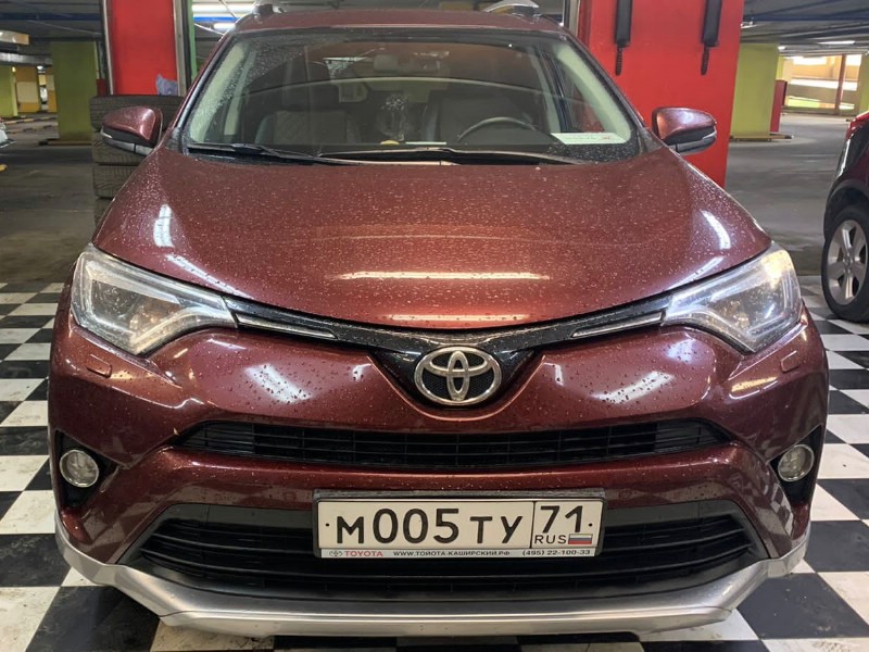 Замена лобового стекла Toyota Rav 4