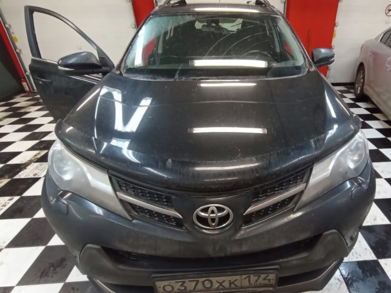 Замена лобового стекла Toyota Rav4