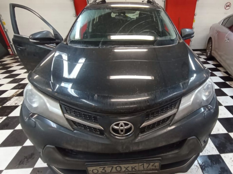 Замена лобового стекла Toyota Rav4