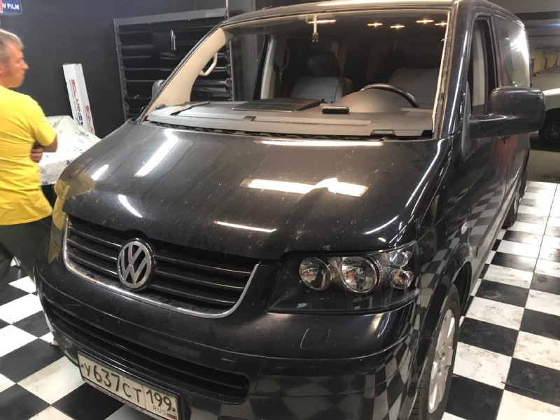Замена лобового стекла Volkswagen Transporter T5