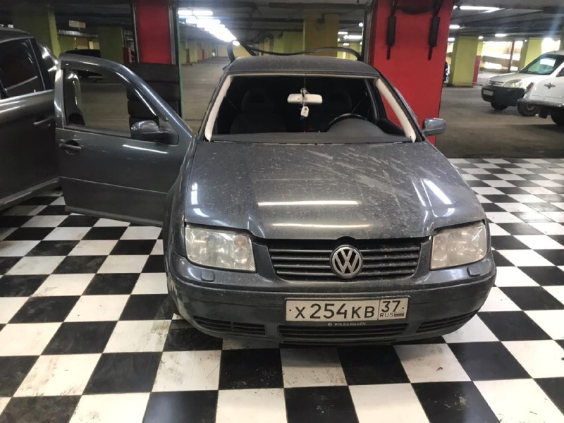 Замена лобового стекла Volkswagen Bora