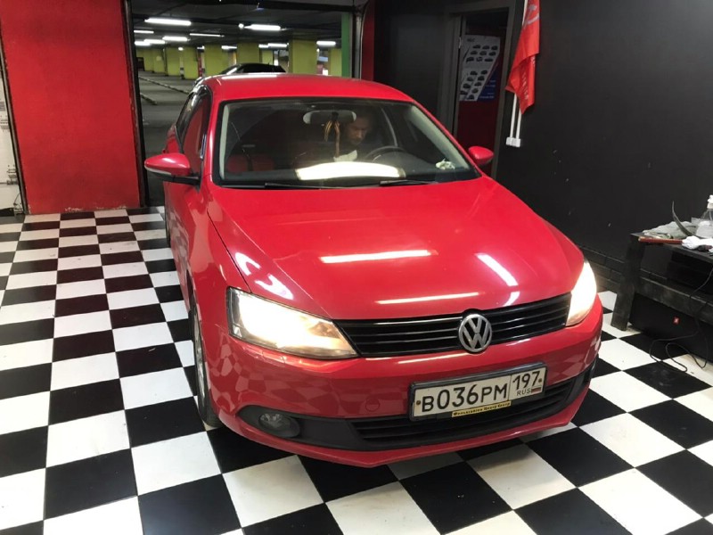 Замена лобового стекла Volkswagen Passat