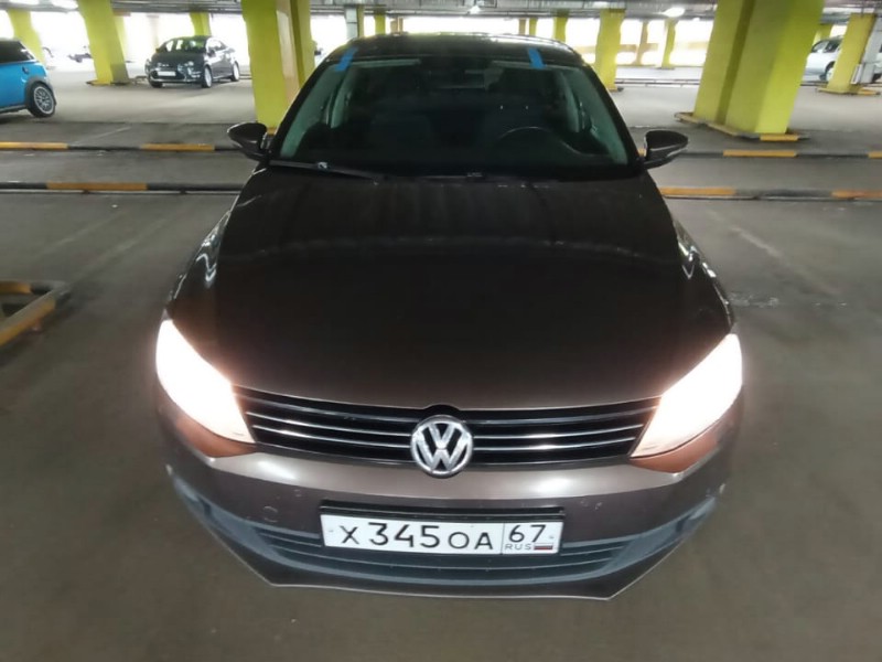 Замена лобового стекла Volkswagen Passat B7