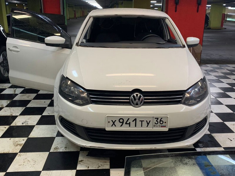 Замена лобового стекла Volkswagen polo