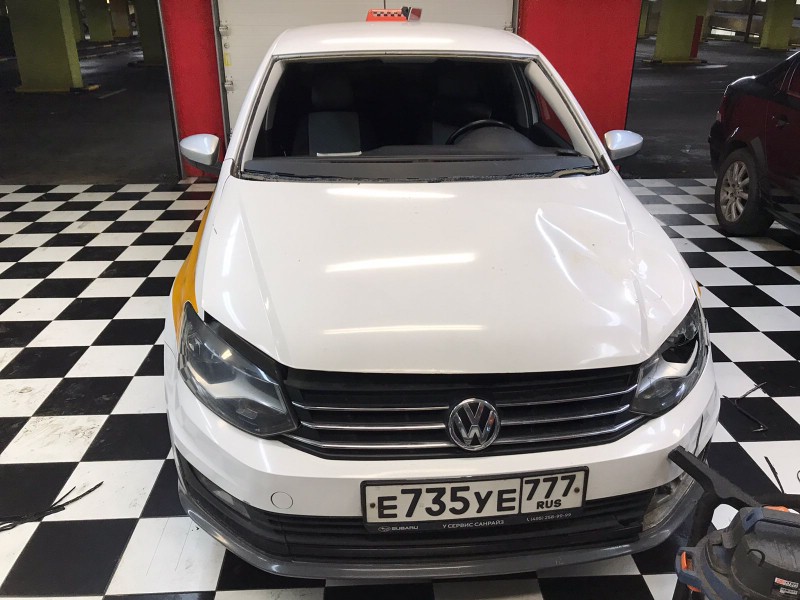 Замена лобового стекла Volkswagen Polo