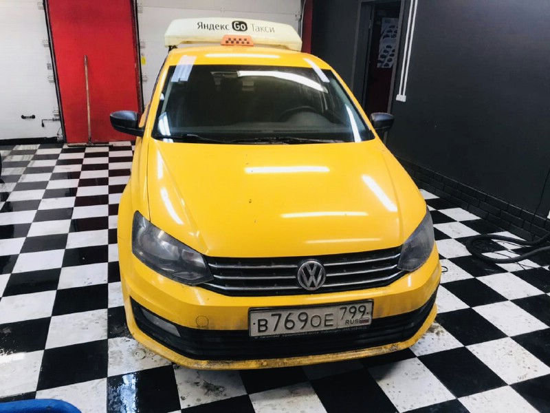 Замена лобового стекла Volkswagen Polo V 4D