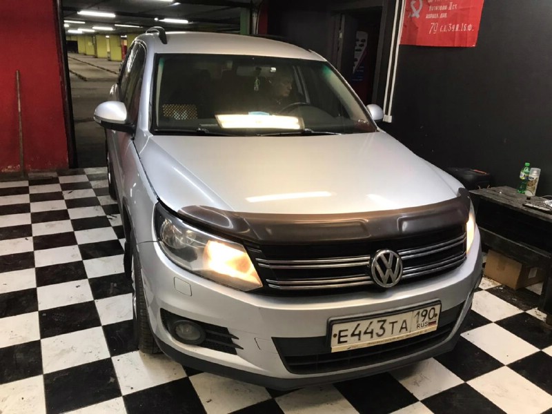Замена лобового стекла Volkswagen Tiguan