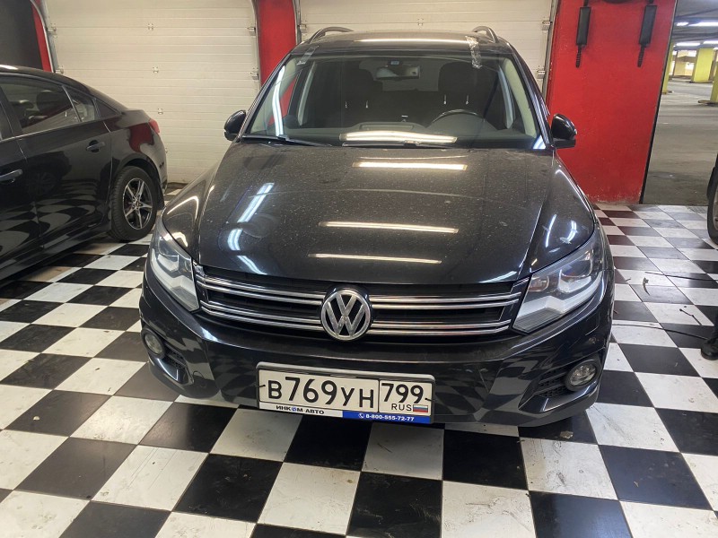 Замена лобового стекла Volkswagen Tiguan