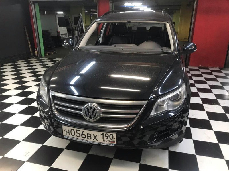 Замена лобового стекла Volkswagen Tiguan