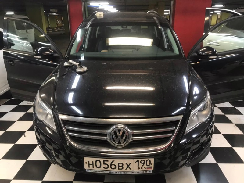 Замена лобового стекла Volkswagen Tiguan