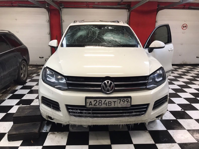 Замена лобового стекла Volkswagen Touareg