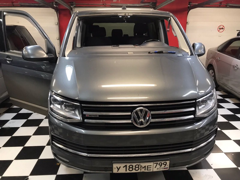Замена лобового стекла Volkswagen Transporter T5