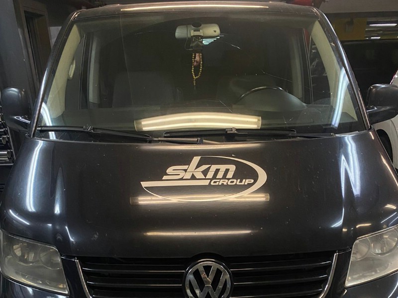 Замена лобового стекла Volkswagen Transporter T6