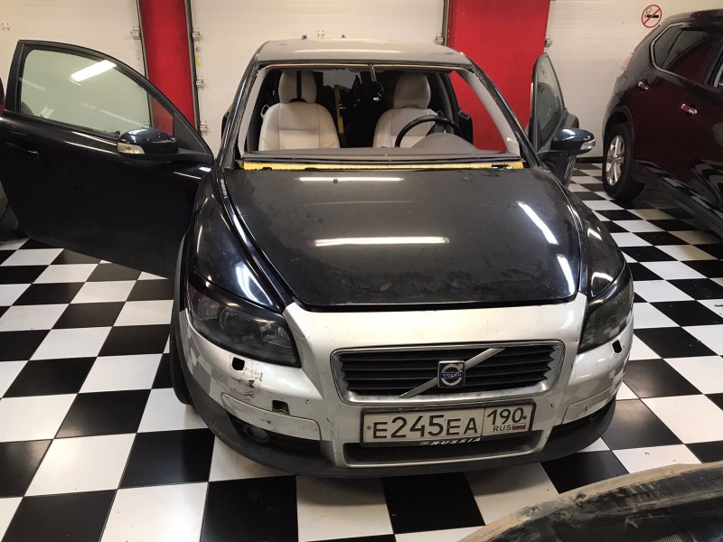 Замена лобового стекла Volvo S40