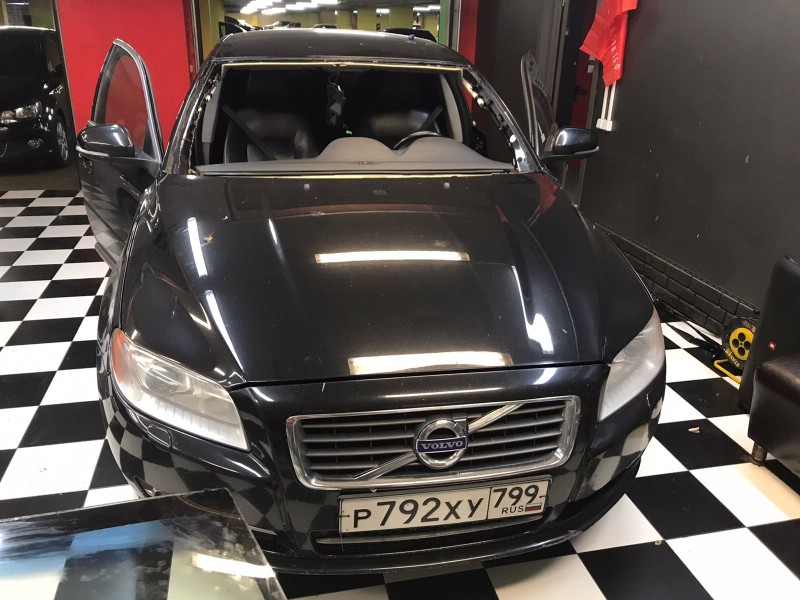 Замена лобового стекла Volvo S40