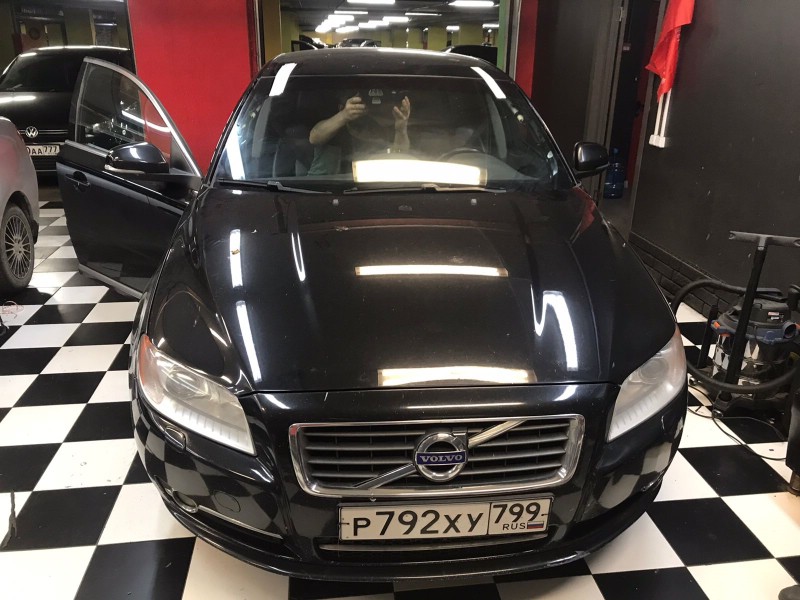 Замена лобового стекла Volvo S40