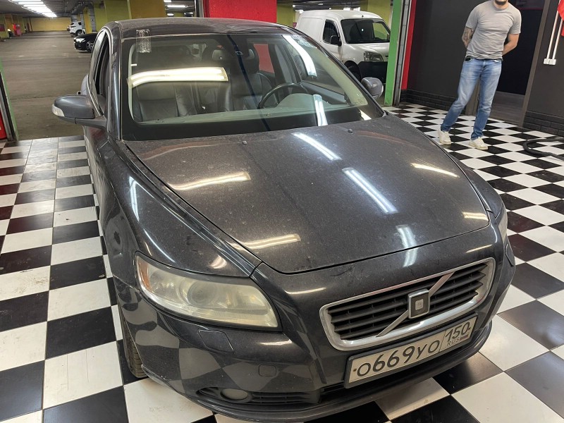 Замена лобового стекла Volvo S40
