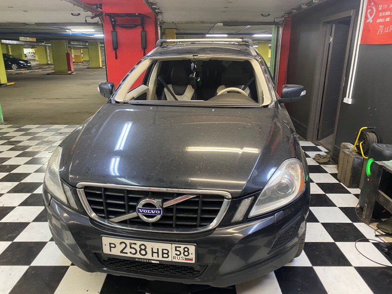 Замена лобового стекла Volvo XC60