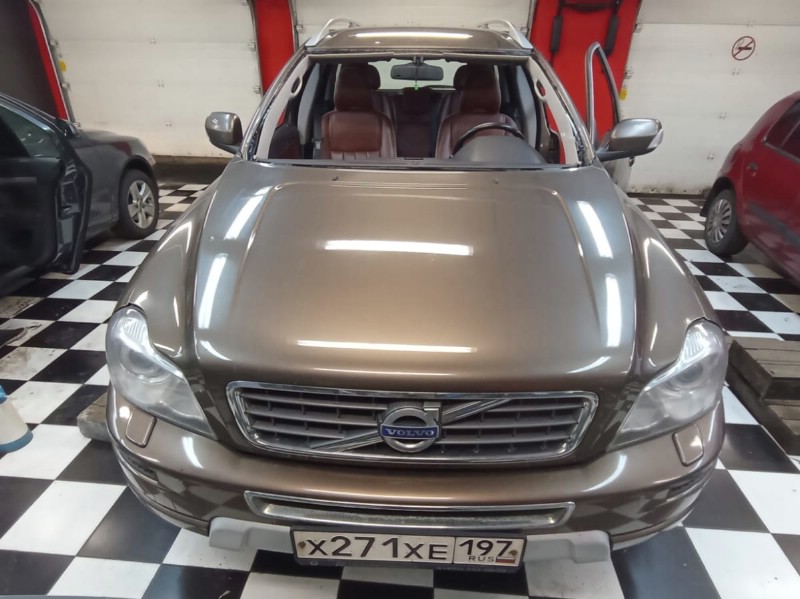 Замена лобового стекла Volvo XC90