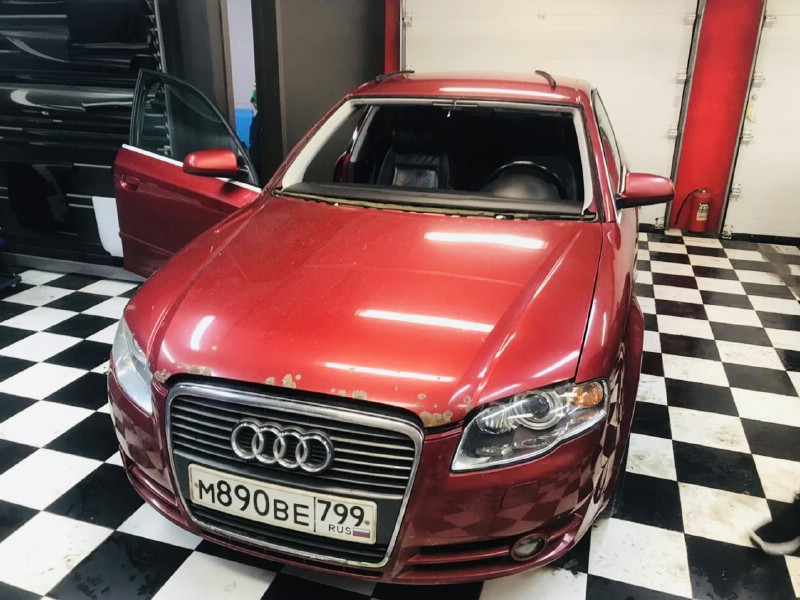 Замена лобового стекла Audi A4 S4 (B6)