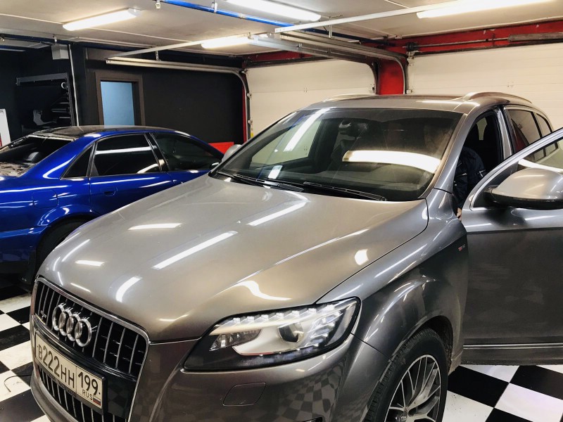 Замена лобового ветрового стекла Audi Q7