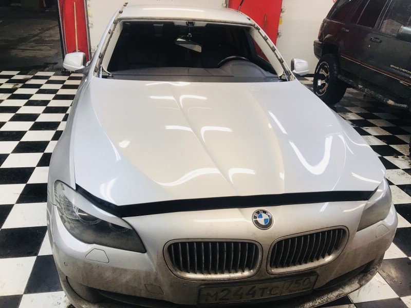 Замена лобового стекла BMW 5-Series F10