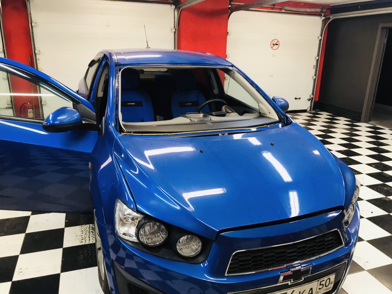 Замена лобового ветрового стекла Chevrolet Aveo (T300)