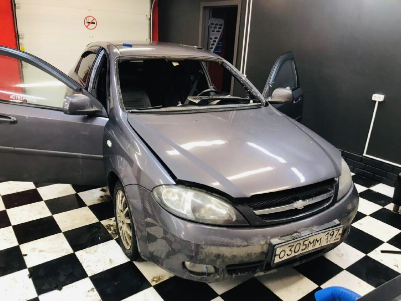 Замена лобового ветрового стекла Chevrolet Lacetti