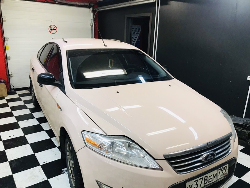 Замена лобового ветрового стекла Ford Mondeo