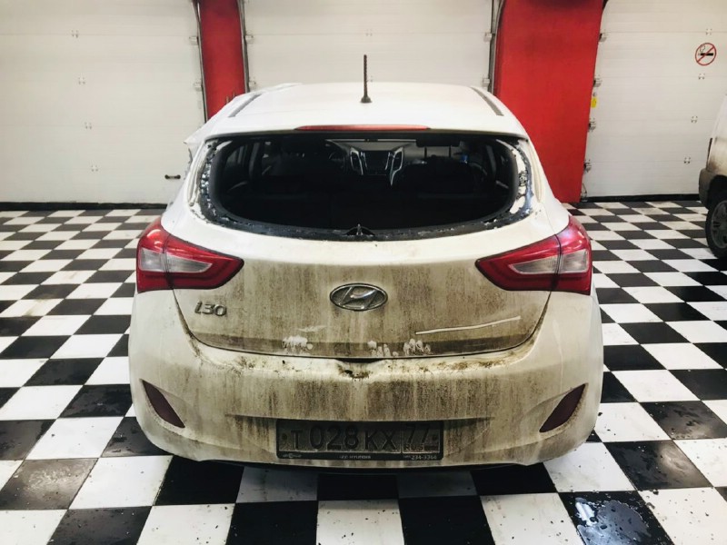Замена заднего ветрового стекла Hyundai I30 5D HBK