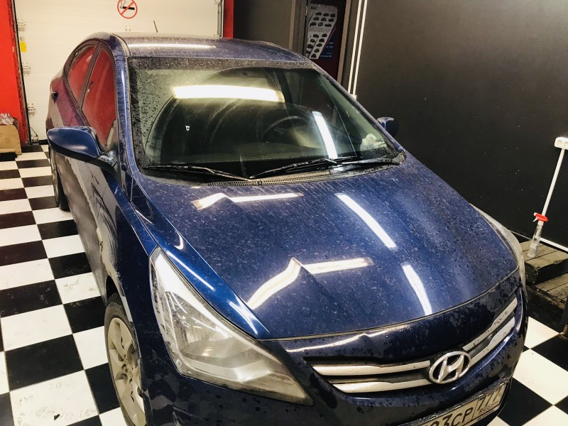 Замена лобового ветрового стекла Hyundai Solaris