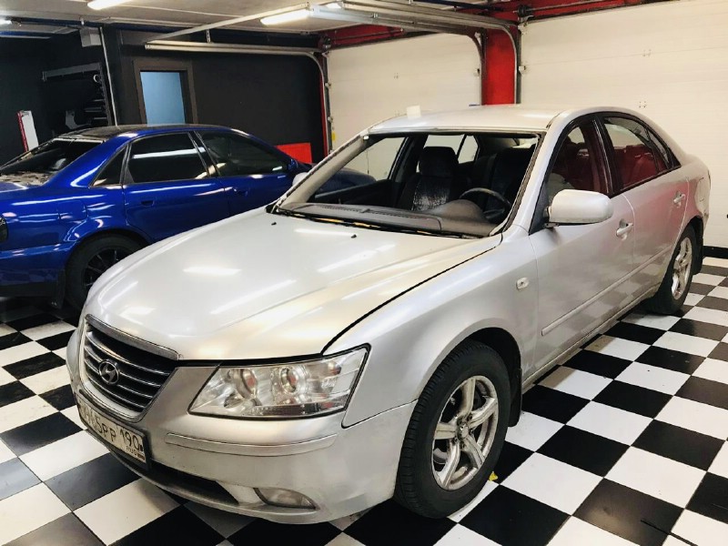 Замена лобового ветрового стекла Hyundai Sonata NF