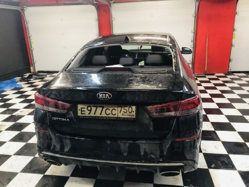 Замена заднего ветрового стекла Kia Optima