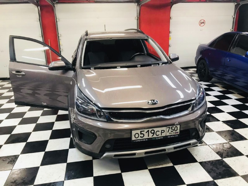 Замена лобового стекла Kia Rio